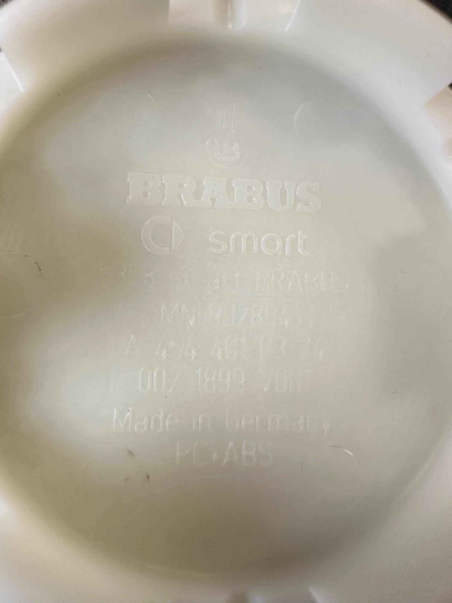 Brabus Smart 450/451/452/454 Satz Nabendeckel -Metall White 